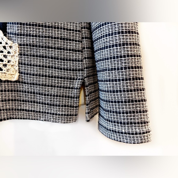 Hem & Thread blue and beige crotchet pocket hoodie sweater women’s size small - Picture 9 of 11